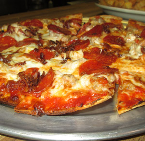Delicious thin crust pizza at Pap's restaurant